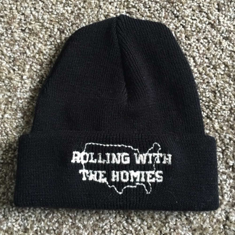 Brandy Melville - rolling with the homies beanie